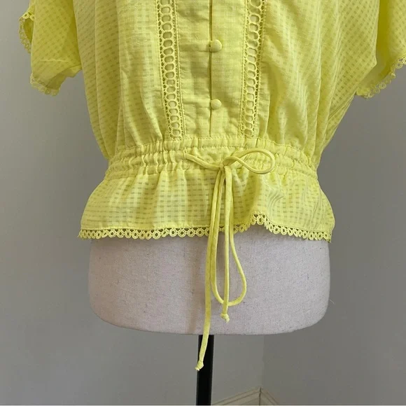 Francesca's Collections Bright Yellow Short Sleeve Shirt size Medium Miami Top - Picture 3 of 10